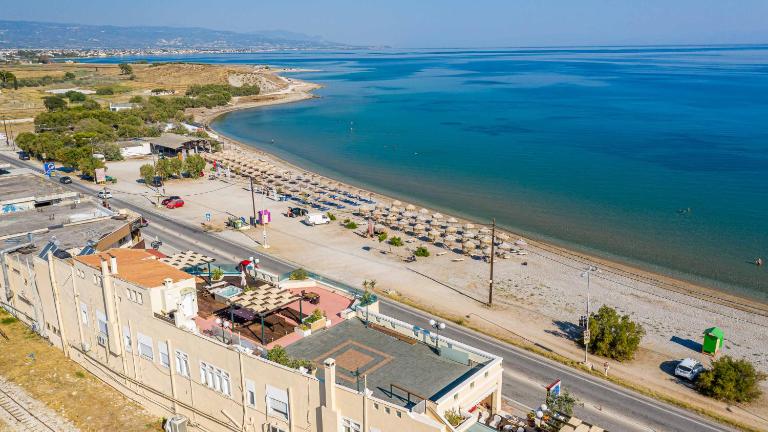 LIVAS Corinth rooftop seaview apartment - B&B Corinto
