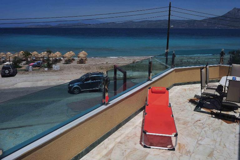 LIVAS Corinth Seaside Family Apartment - B&B Corinto