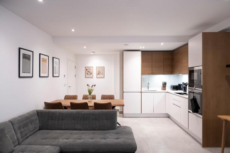 Newly Furnished Apt w/ Patios - Hampstead Heath - B&B Londres
