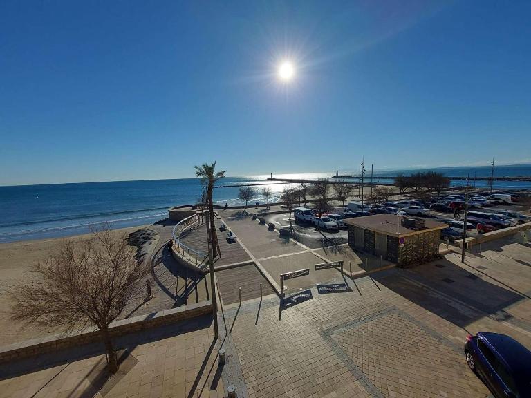 Studio cabine 4 personnes, terrasse, parking, Grau d'Agde - FR-1-423-210 - Ferienwohnung Le Grau-d'Agde
