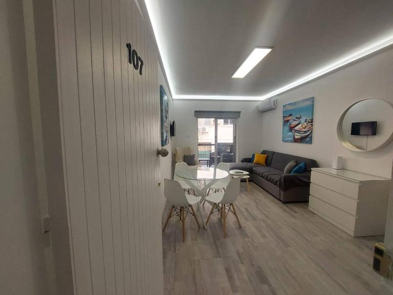 AMAZING TWO BEDROOM APARTMENT - Ferienwohnung Agia Napa