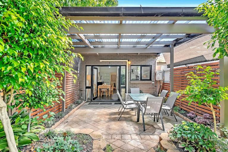 'Violet Cottage' An Idyllic Urban Oasis for Two - B&B Adelaide