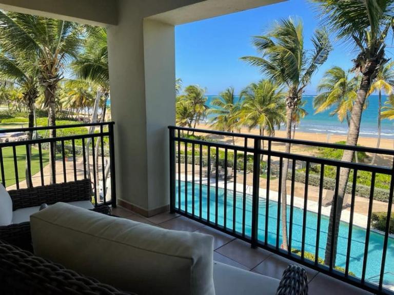 Luxury Beachfront 2 Bedroom at Wyndham Rio Mar, PR - Ferienwohnung Luquillo