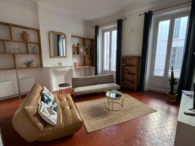 Superbe appartement spacieux, calme, central - B&B Tolón
