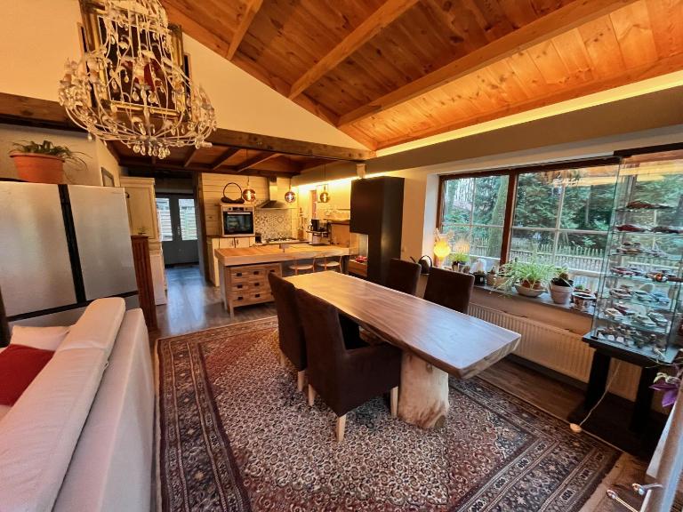 Vakantiechalet voor 4 plus 2 met sauna - Chambres d'hôtes Lanaken