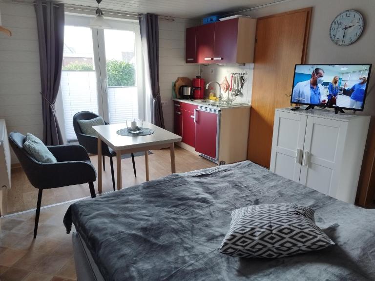 FeWo 3 mit Terrasse, Box-Bett, kl extra Zi mit Einzelbett, Tresor - B&B Dahme