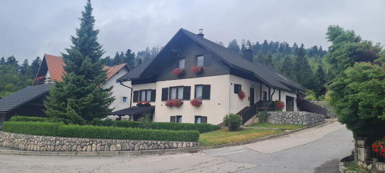 Apartman Neli - B&B Delnice