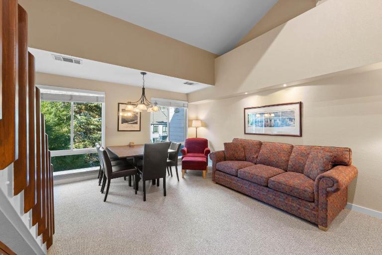 Palisades Tahoe Lodge Rentals Premium Studio Loft #313 - B&B Olympic Valley