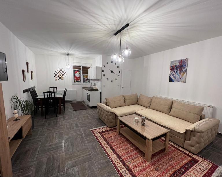 Dragoljski Konaci - B&B Dragolj