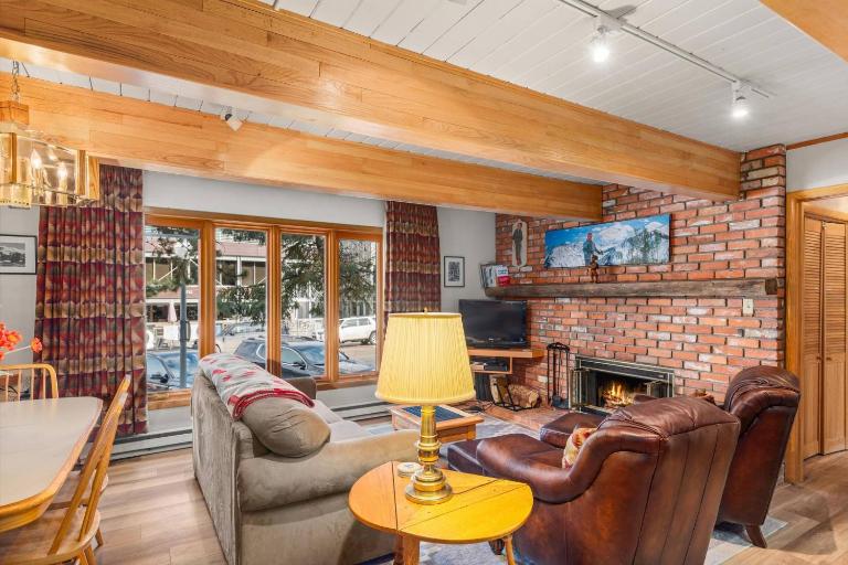 Chateau DuMont 05 - B&B Aspen