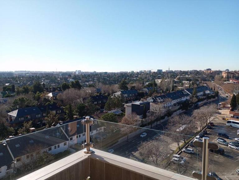 Luxury renovated apartment with terrace in Madrid - Bed and Breakfast Madrid