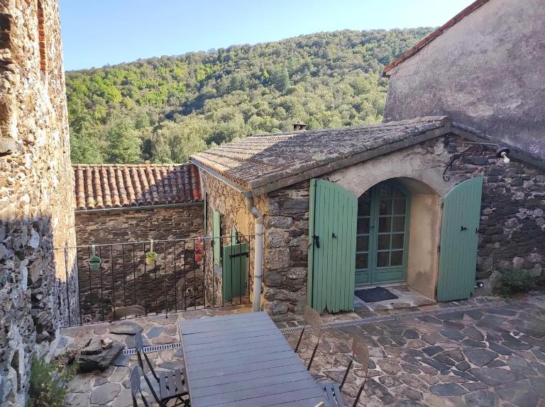 Les Deux Voutes de Camias - Gite en Cévennes - B&B Saint-André-de-Majencoules