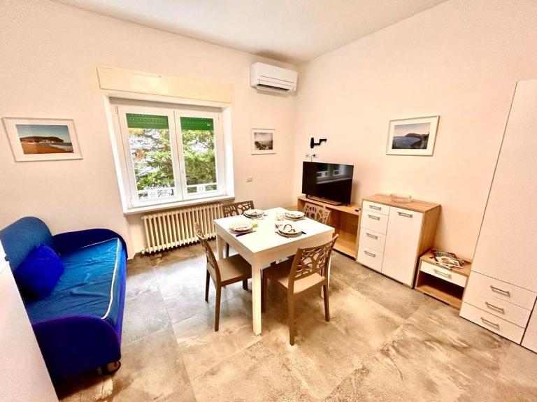 Bilo Leonello, appartamento moderno al Taunus - Ferienwohnung Numana