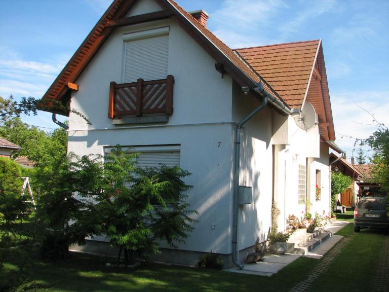 Pipacs ház - B&B Balatonlelle