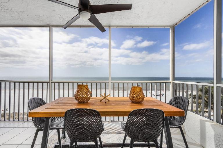 Beach Villas # 305 - Recently Refereshed! condo - B&B Fort Myers Beach
