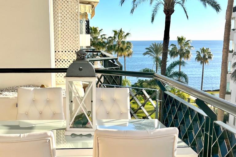 MI CAPRICHO Beachfront 400 - Apartment With Sea Views Costa del Sol - B&B Mijas Costa