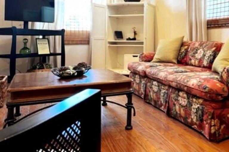 House Close to Downtown, Airport, Raymond James Stadium, and Many More Places - B&B Tampa