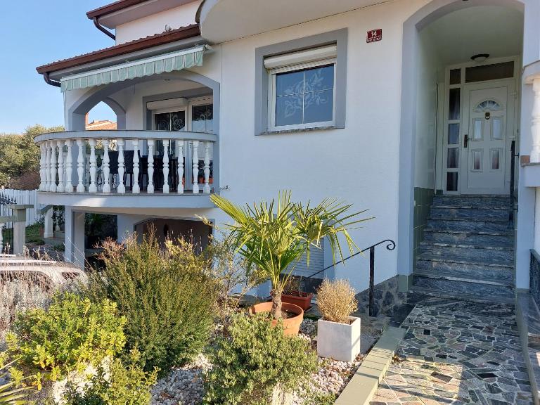 APARTMA SPACE - Chambres d'hôtes Bertoki