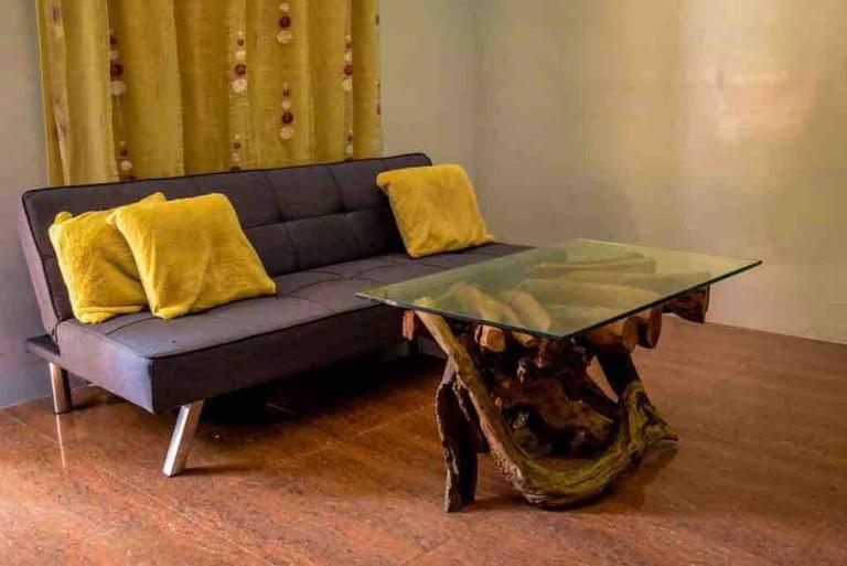 RQ Cozy Two Bedroom House @ La Cassandra, Wifi & Netflix - Chambres d'hôtes General Santos