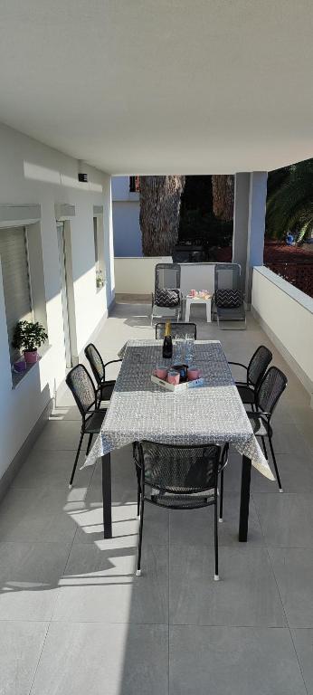 Apartman Emily, 6 plus 2 guests, newly refurbished - B&B Pula