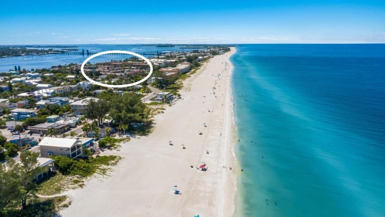 Runaway Bay 283 condo - B&B Bradenton Beach