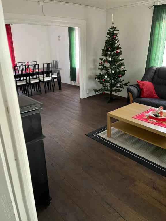 Vacker villa i Fröseke - B&B Fröseke