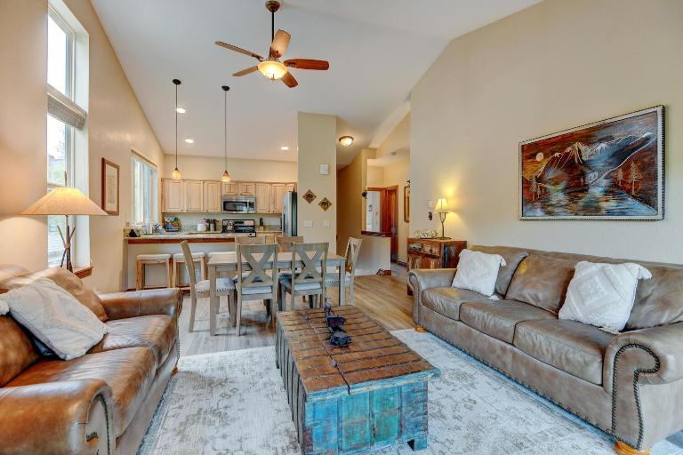 Downtown WP Pond Villa 558 I Private Hot Tub I Great Views I Activity Program - Ferienwohnung Winter Park