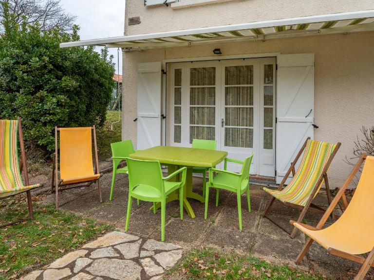 Appartement 4 pers, Pieds des Pistes Cyclables, Terrasse, BBQ, Proche Plages et Activités - FR-1-50-107 - B&B Mimizan