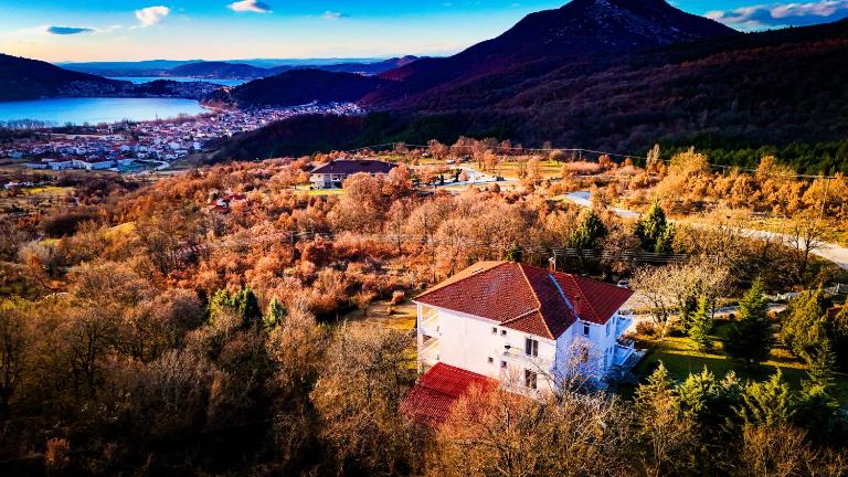 Guesthouse Vissinokipos - Biker Friendly - Motorradhotel - B&B Kastoria