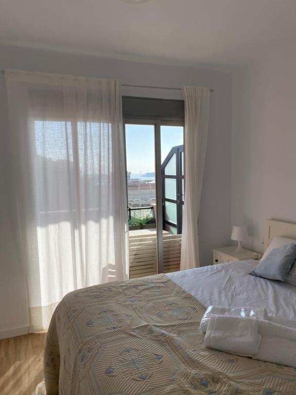 Frente al puerto y junto a la playa del Arenal - Bed and Breakfast Burriana