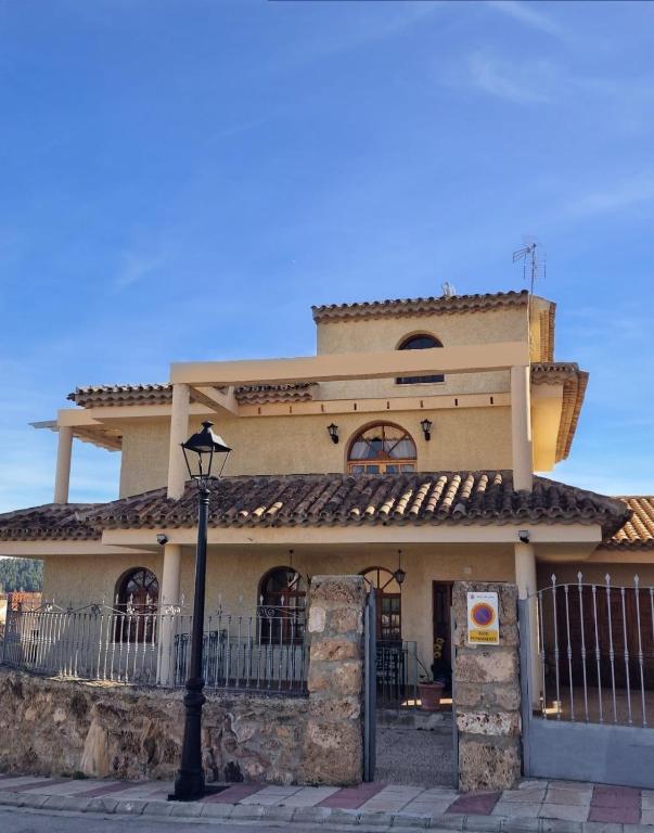 Villa los Dulces-Piscina Privada - Chambres d'hôtes Letur