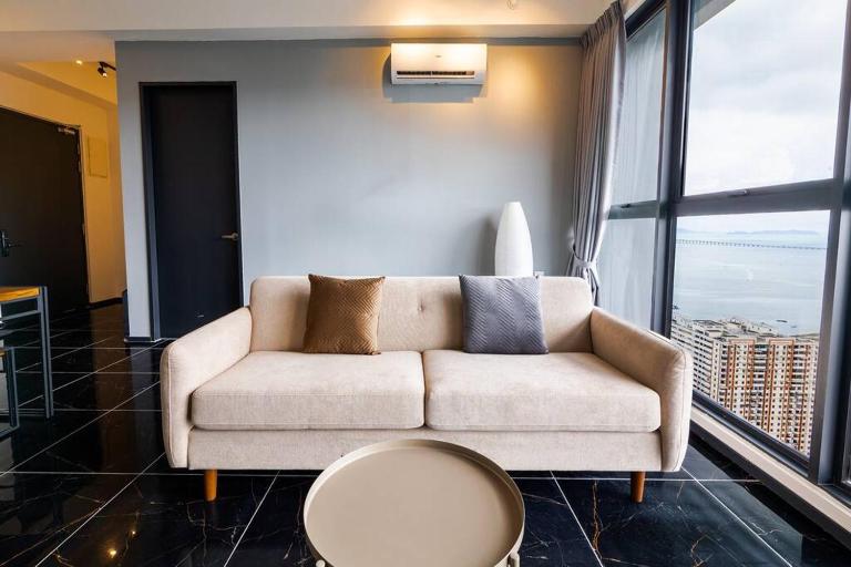 Urban Suites with Spectacular High Floor View #3BR #10 - Ferienwohnung Jelutong
