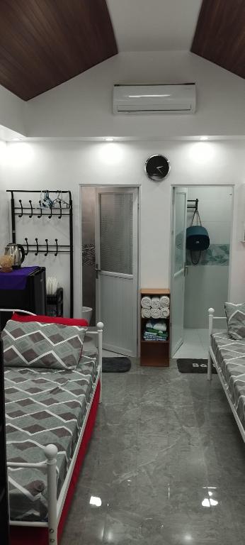 15 Guest - Unit 1&2 House type and Studio type - Bed and Breakfast Pasong Manga