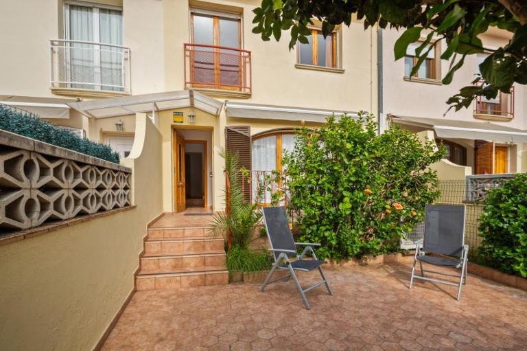 Gran casa per a families a 5 minuts de la platja - B&B Palamós