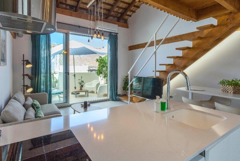 Mediterranean Gem Getaway - B&B Valencia