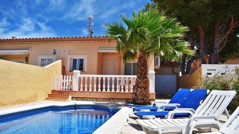 MEDDAYSCHALET TEROL CON PISCINA PRIVADA - B&B Miami Platja