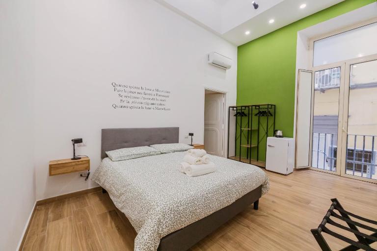 Le Stanze del Poeta Salvatore di Giacomo - B&B Napoli