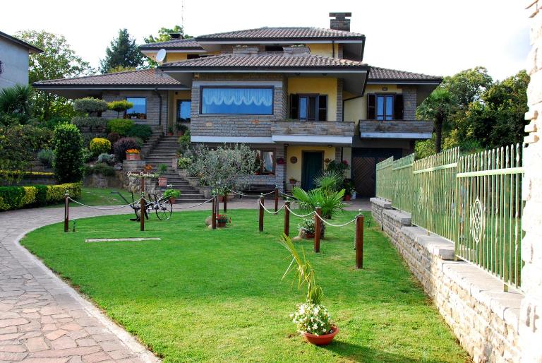 B&B Le Palme - B&B Bassano Romano