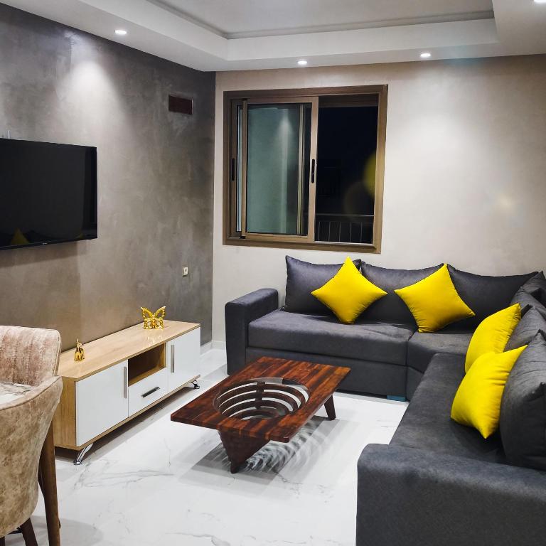 Super Apartement Totalement neuf et climatisé à coté du centre commercial Marjane N2 - B&B Tangeri