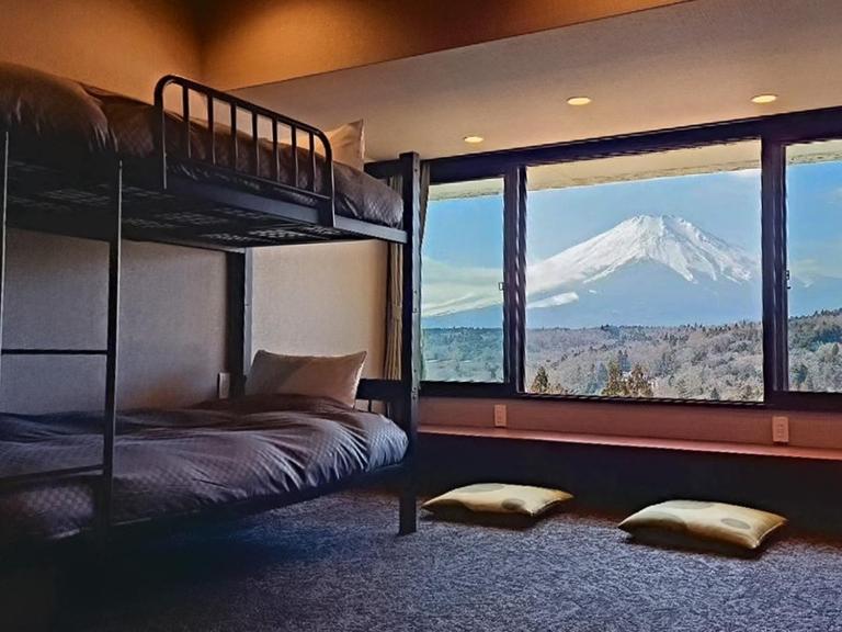 Rokumeikan Hills - Bed and Breakfast Yamanaka