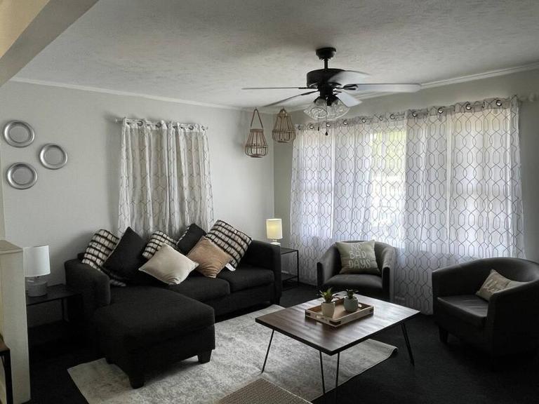 1 king/2queen bd home next to big park - Bed and Breakfast Lexington