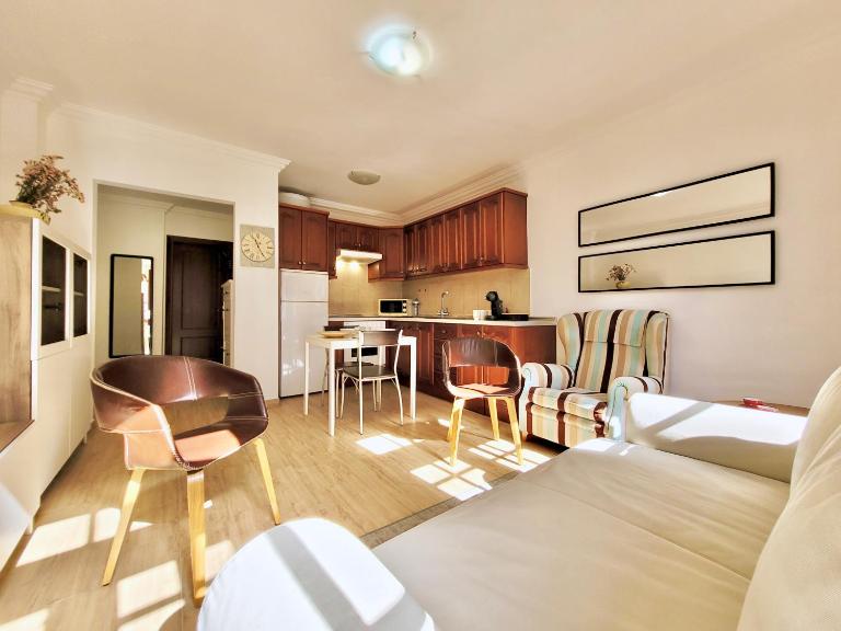 Miranda Apartment with FREE PARKING - Ferienwohnung Puerto de la Cruz