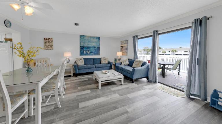 Southbay 60 Lake Front Townhome Short Walk to Private Beach - B&B Destin