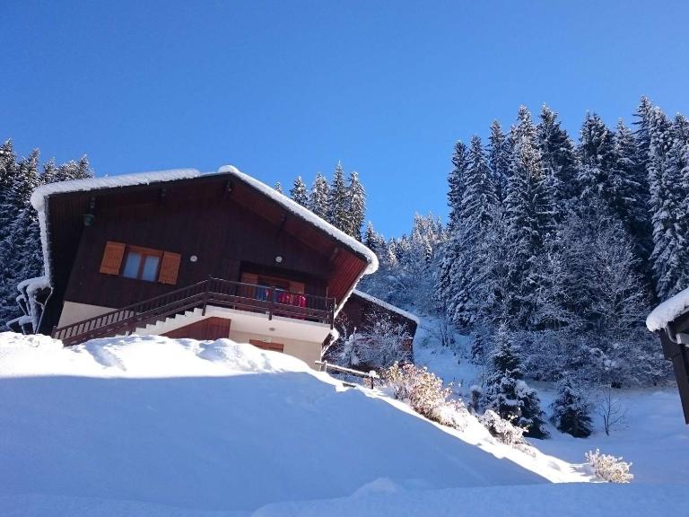T2 cosy avec terrasse à Arêches pour 4 pers, proche pistes et navette - FR-1-342-213 - B&B Beaufort