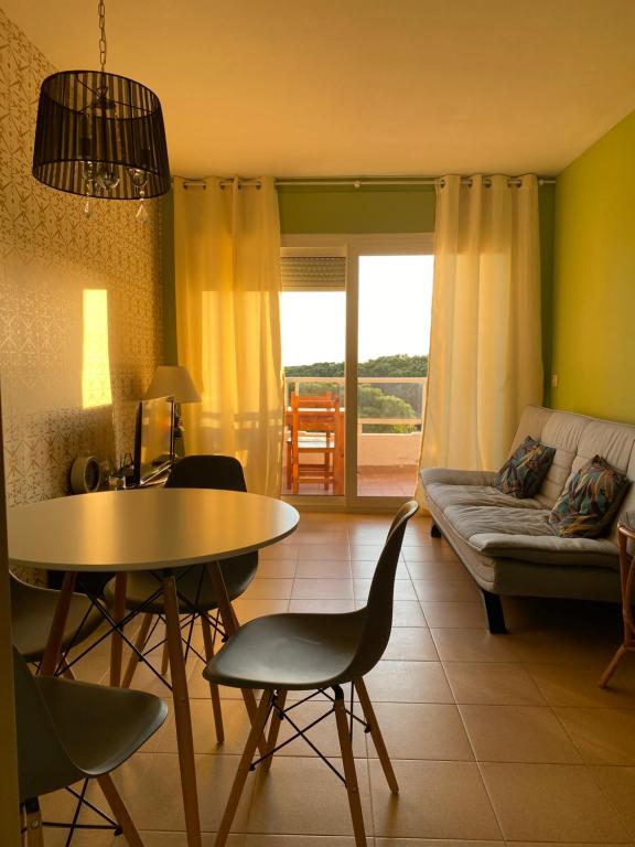Apartamento MARINA PLAYA, primera linea de mar - Chambres d'hôtes Blanes