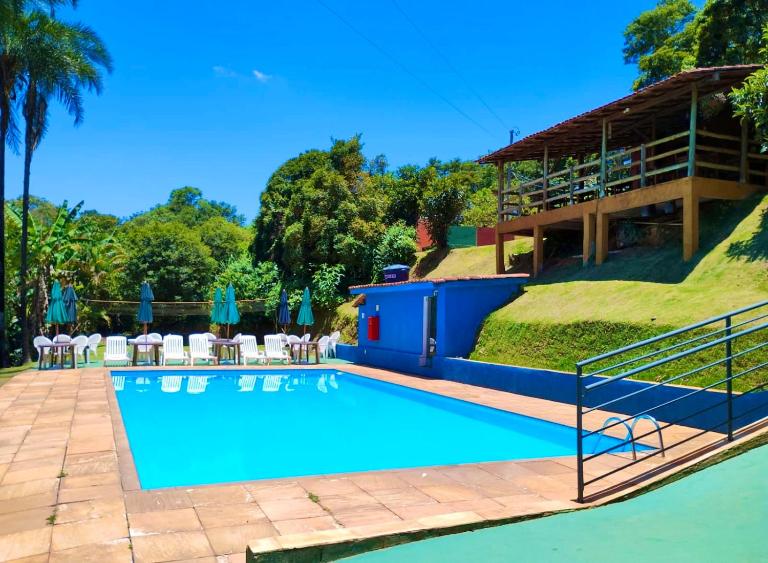 Pousada Recanto do Chalé Ltda - Bed and Breakfast Macacos
