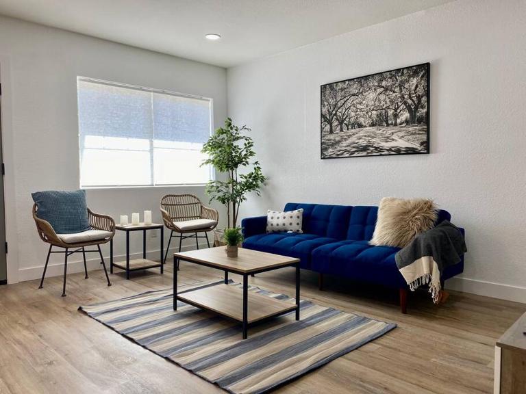 Uniquely remodeled historical district home - B&B Phoenix