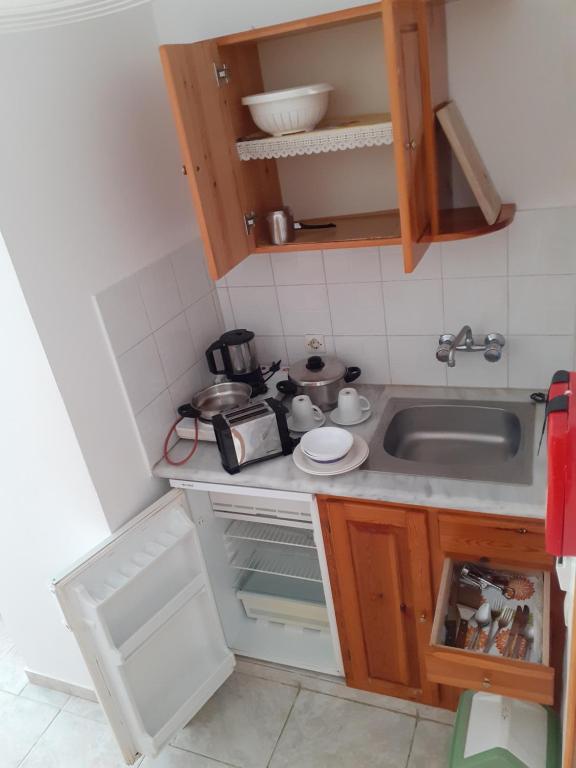 Your Second Home 2 - B&B Kámpos