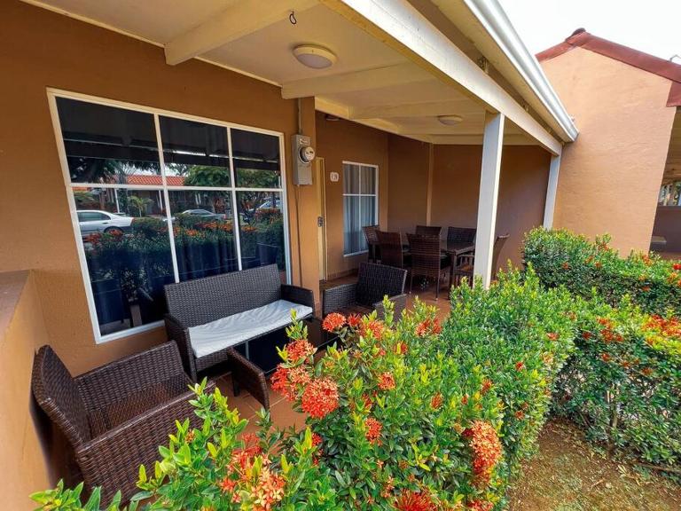 Villa Paraíso Coco 20, near to beach, town & pool - B&B Herradura