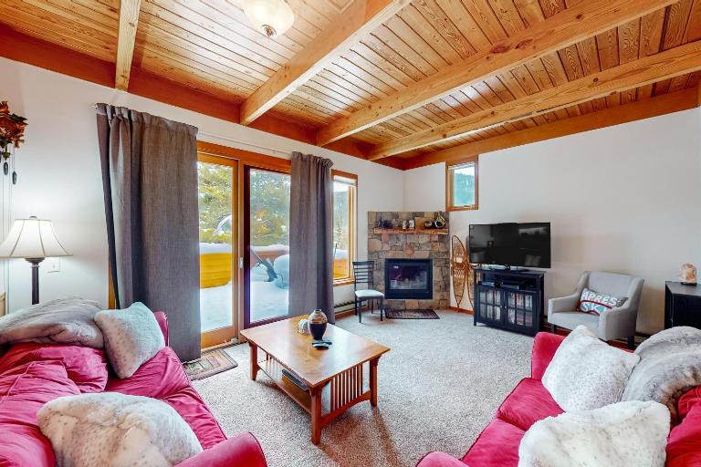 Lake to Mountain - B&B Keystone